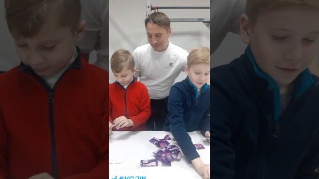 Супер Мега Распаковка Тикеры Токеры целая куча много копили 2 недели куар Qr код не нужен