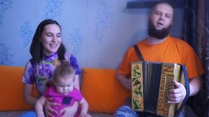 Щекотала ласточка на заре _ Попляшем!