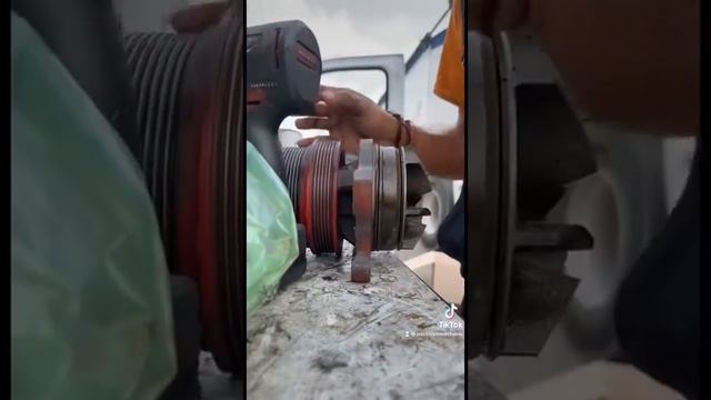 Cummins Isx water pump replacement смотреть онлайн