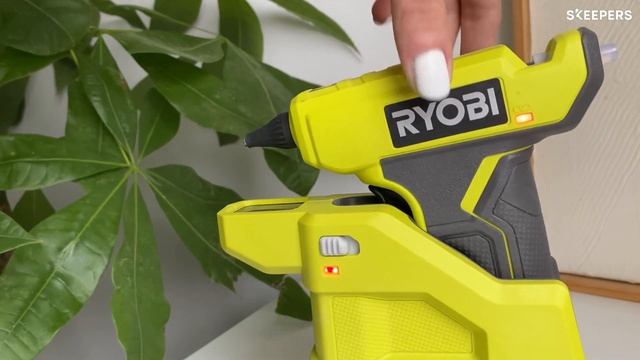 Pistola de pegamento compacta 18V ONE+™: Opinión del cliente Lara - RYOBI® смотреть онлайн