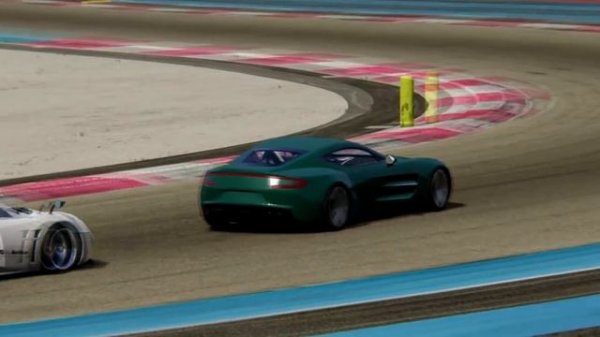 Racing Bugatti Chiron vs Supercars Racing at Circuit Paul Ricard