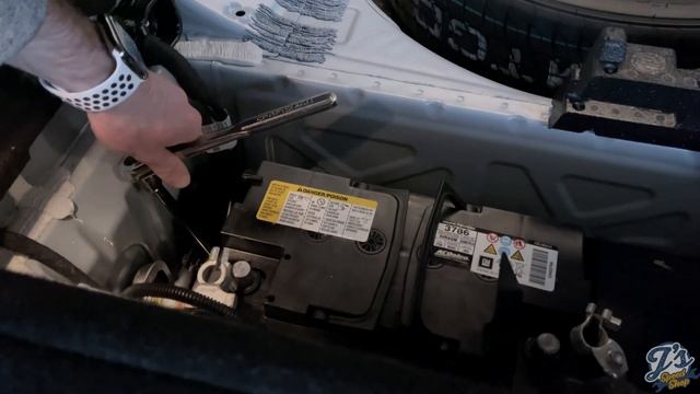2016 Chevy Cruze Battery Replacement смотреть онлайн