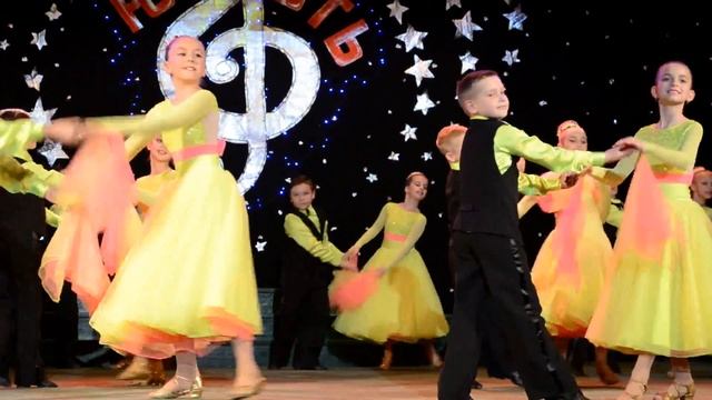 Вальс ВЫСТУПЛЕНЬЕ смотреть онлайн