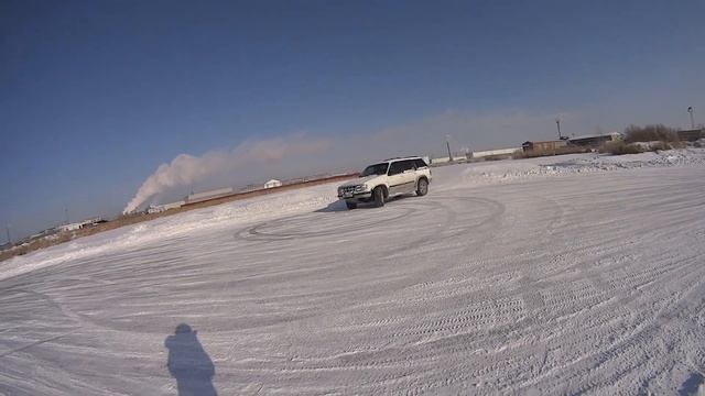 Ford Explorer DRIFT! смотреть онлайн