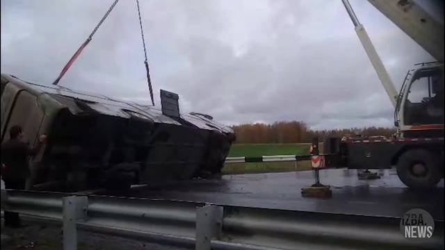 перевернутый автобус в Уярском районе смотреть онлайн