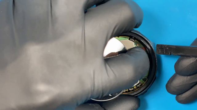 Learn how to repair the screen on a Garmin Forerunner Watch. смотреть онлайн