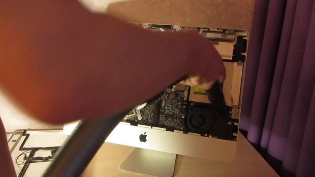 Чистим iMac от пыли. Как разобрать iMac смотреть онлайн