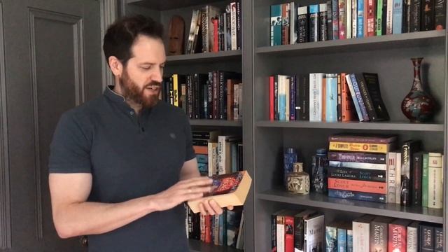 Shelfie with Joe Abercrombie смотреть онлайн