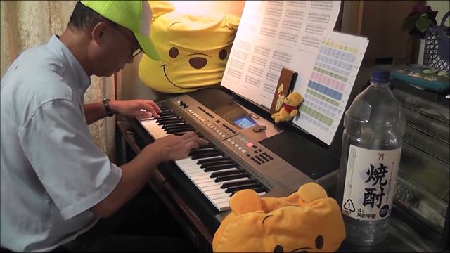 YAMAHA PORTATONE model PSR E443にて「君の瞳に恋してる」Can't Take My Eyes Off Youを演奏 смотреть онлайн