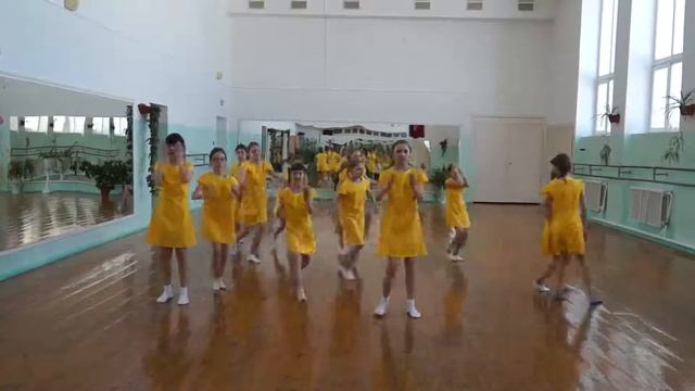 "Танц-класс" Дети всей земли /11-13лет/ Современная хореография АбанскаяСОШ№3 смотреть онлайн