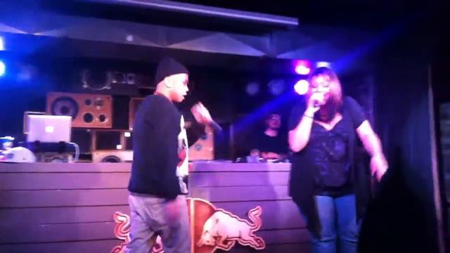 HHKYYC - Rubix and Madi - Doo Wop (That Thing) - Lauryn Hill (Hip Hop Karaoke Calgary) смотреть онлайн