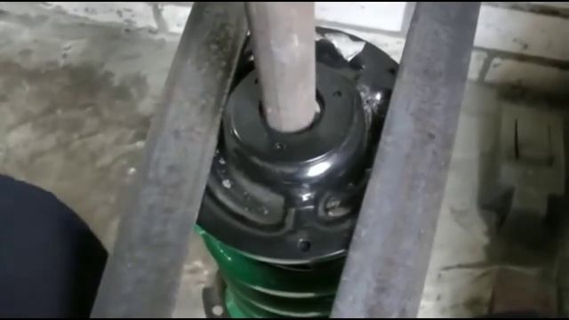 Приспособление для разборки стоек.