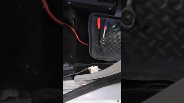 Ремонт подсветки багажника Renault Logan. смотреть онлайн