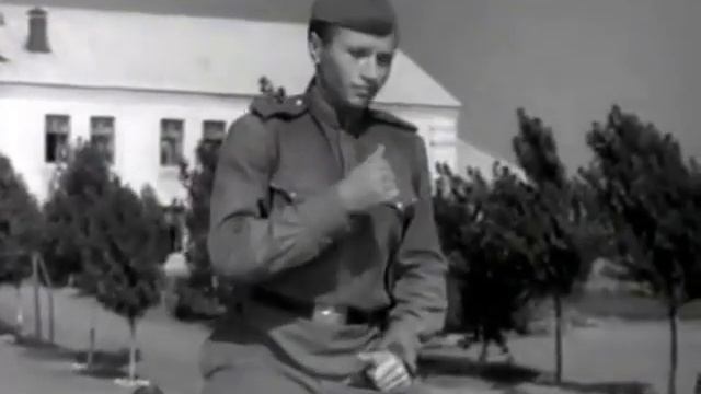 Лично для меня смотреть онлайн