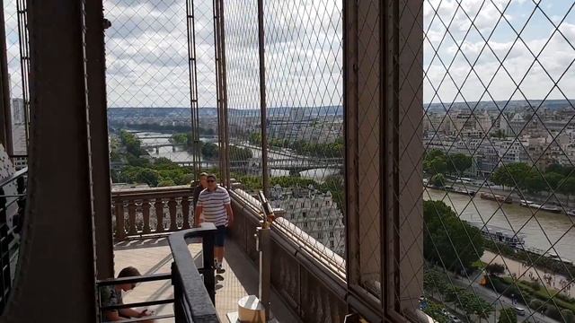 Эльфелева башня смотреть онлайн