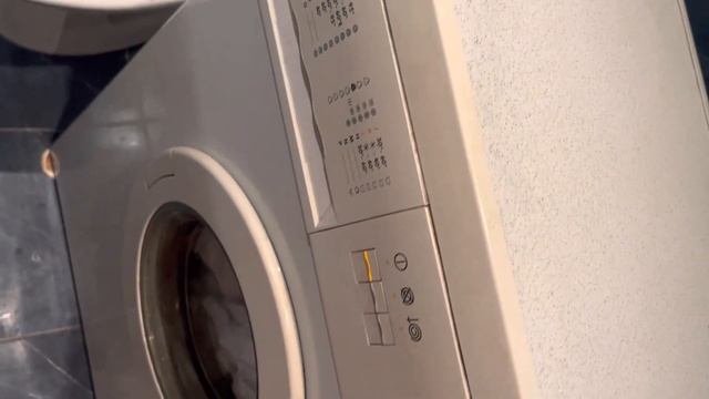 Стиральная машина Zanussi бу продаю, много режимов, хорошее состояние