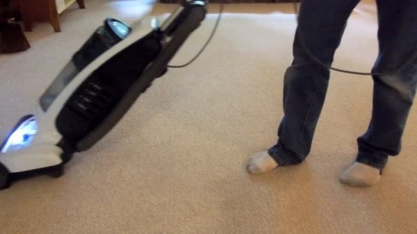 Kenmore Intuition (116.31040900) Multi-Cyclonic Bagless Upright Vacuum Cleaner