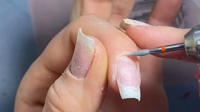 Из миндаля в квадрат ) молочный градиент , мода 2021 года смотреть онлайн