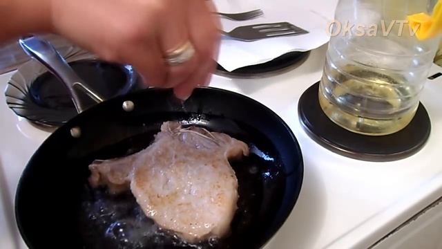 Cвиная отбивная на косточке. Pork chop on bone. смотреть онлайн