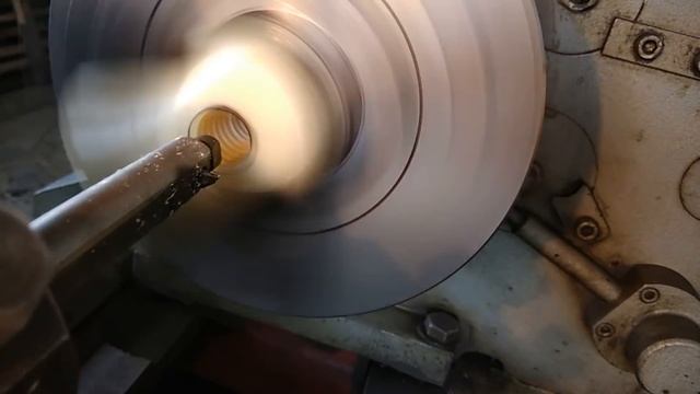 Гайка для тисков. Капролоновая версия. Колхозный вариант. смотреть онлайн