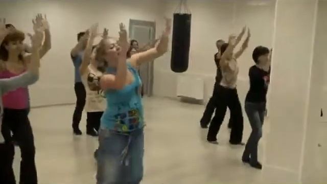 Kuduro, разминка на мастер-классе по сембе смотреть онлайн