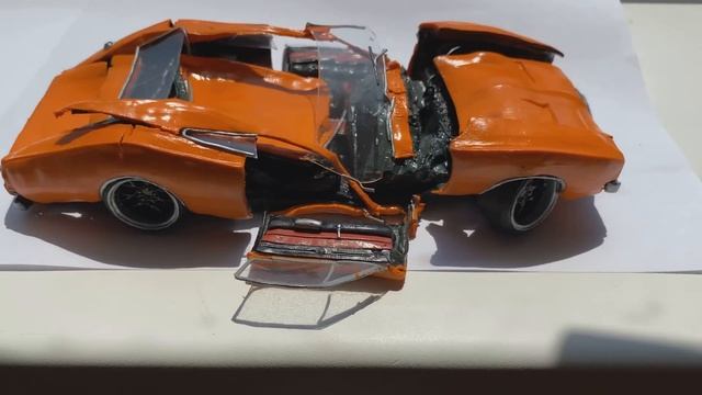 Dodge Charger Расплавился при жаре в 34 градуса, вот что с ним стало