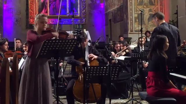 L. van Beethoven - Triple Concerto: Allegro - Moira Cauzzo - Sandro Meszaros - Marta Meszaros смотреть онлайн