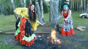 СЫПАЛ  СНЕГ   БУЛАНОМУ   ПОД   НОГИ    АВФ.