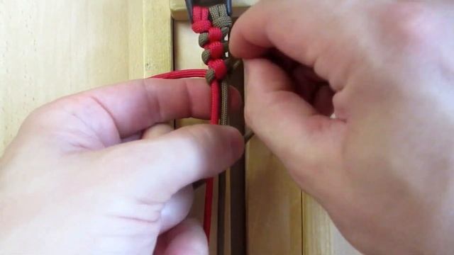 Браслет из паракорда Gearwheel смотреть онлайн