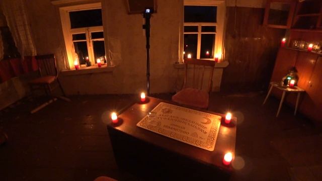 ДОСКА ДЬЯВОЛА ПРОВЕЛ СТРАШНЫЙ СПИРИТИЧЕСКИЙ СЕАНС смотреть онлайн