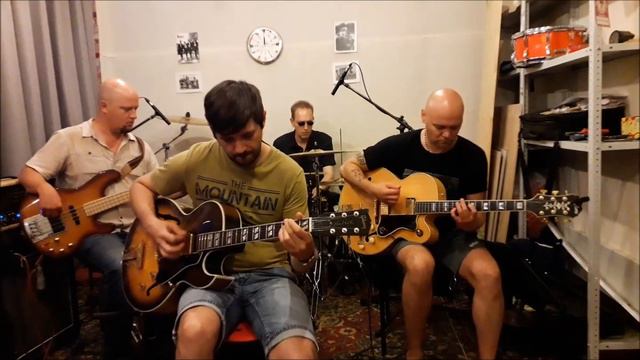 Blue Bossa instrumental, jazz guitar version, improvisation Dm, live video/audio смотреть онлайн
