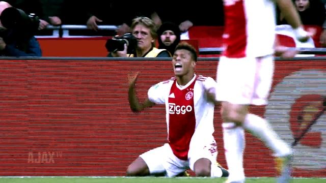 Last Season: an Epic Ajax - PSV смотреть онлайн
