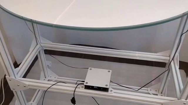 В комплекте с поворотным столом лазер и фоновый диск смотреть онлайн