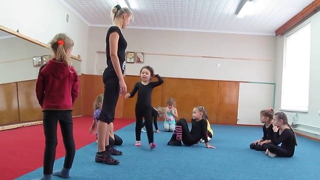 How to correctly do a bridge from standing. МОСТИК из положения СТОЯ смотреть онлайн