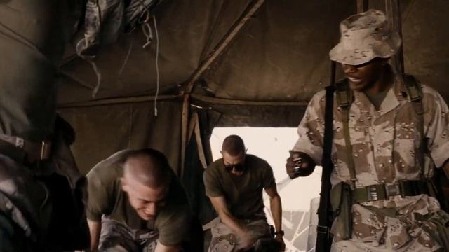 Jarhead Gas Mask Scene смотреть онлайн