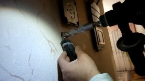 Как БЕЗ ПЫЛИ ПРОБУРИТЬ ОТВЕРСТИЕ В СТЕНЕ