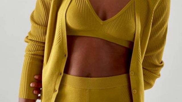 Какой кардиган связать, чтобы быть в тренде в сезоне осень-зима 2022-2023 смотреть онлайн