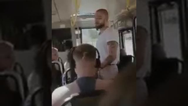 Прежде чем осуждать кого-то возьми его обувь и про(