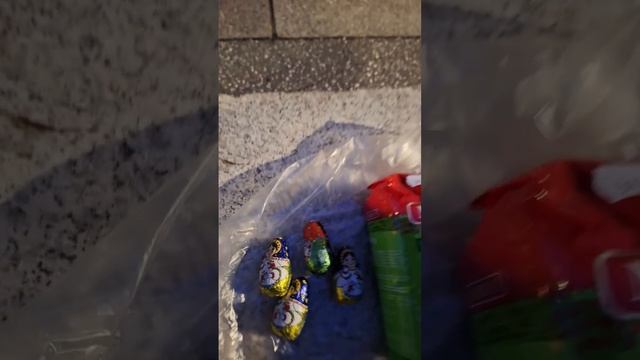 Покупки из армянского магазина в Сент-Этьене, Франция. 18 ноября 2023год. смотреть онлайн