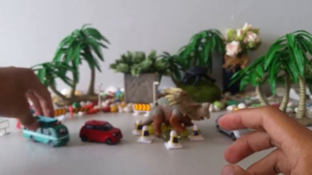 Three Toys Cars Tomica Subaru Forester Honda N One Bus Demo Review - Happy Toys смотреть онлайн