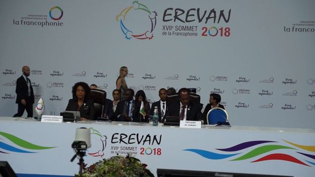 Réveil-FM: Rivo Rakotovao, Président Intérimaire De Madagascar Au Sommet De La Francophonie à Ereva