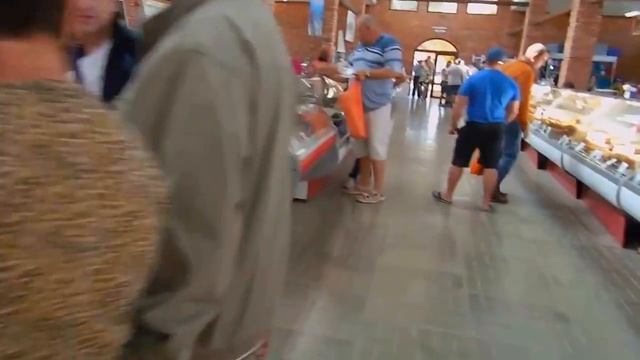 прогулка по рыбному рынку(Астрахань)