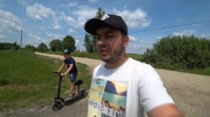 Ребенок 9 лет на электросамокате Kugoo M4 Pro
