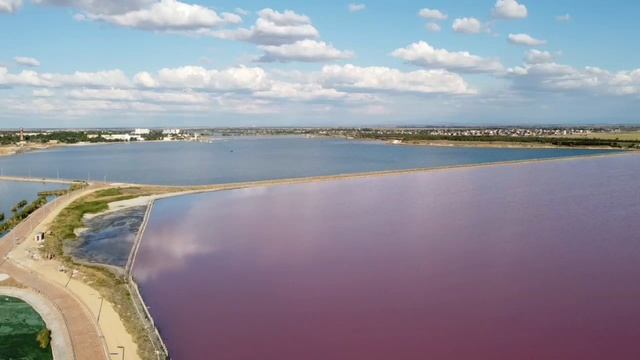 Крым.Город-курорт Саки.Розовое озеро. смотреть онлайн