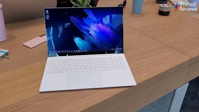 Samsung Galaxy Book Pro hands on and first look смотреть онлайн