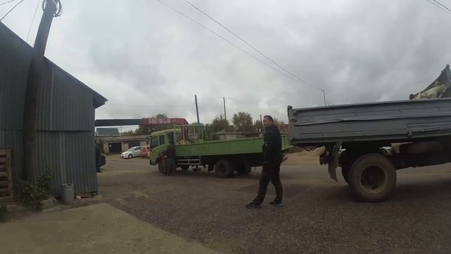 Работа на газоне №12 Едим за 150 км за фрезерным стонком смотреть онлайн