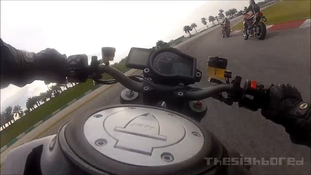 2014 KTM 1290 Super Duke R test ride and quick review смотреть онлайн