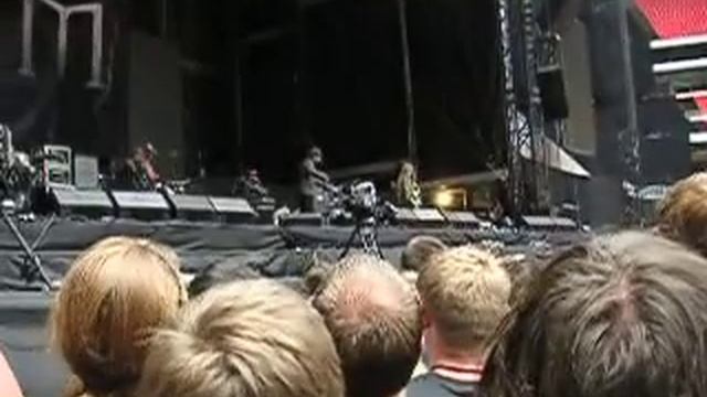 HIM booed at wembley stadium july 8th смотреть онлайн