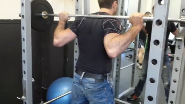 Женский фитнес! Приседание со штангой смотреть онлайн