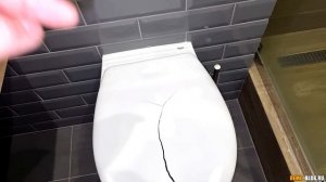 Лопнула крышка унитаза. Сама по себе! ПОЧЕМУ и ЧТО ДЕЛАТЬ?